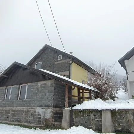 Vikendica * Visoko
